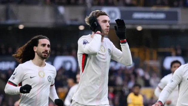 Palmer đáp trả tin đồn ra đi.