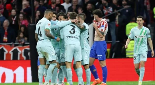 Antony một lần nữa tỏa sáng trong màu áo Betis.