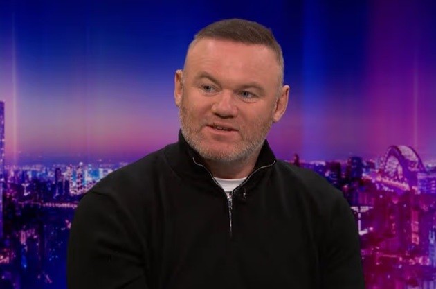 Rooney đã phản pháo lập luận của Slot.