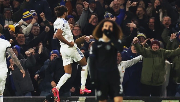 Chelsea cần dè chừng Calvert-Lewin.