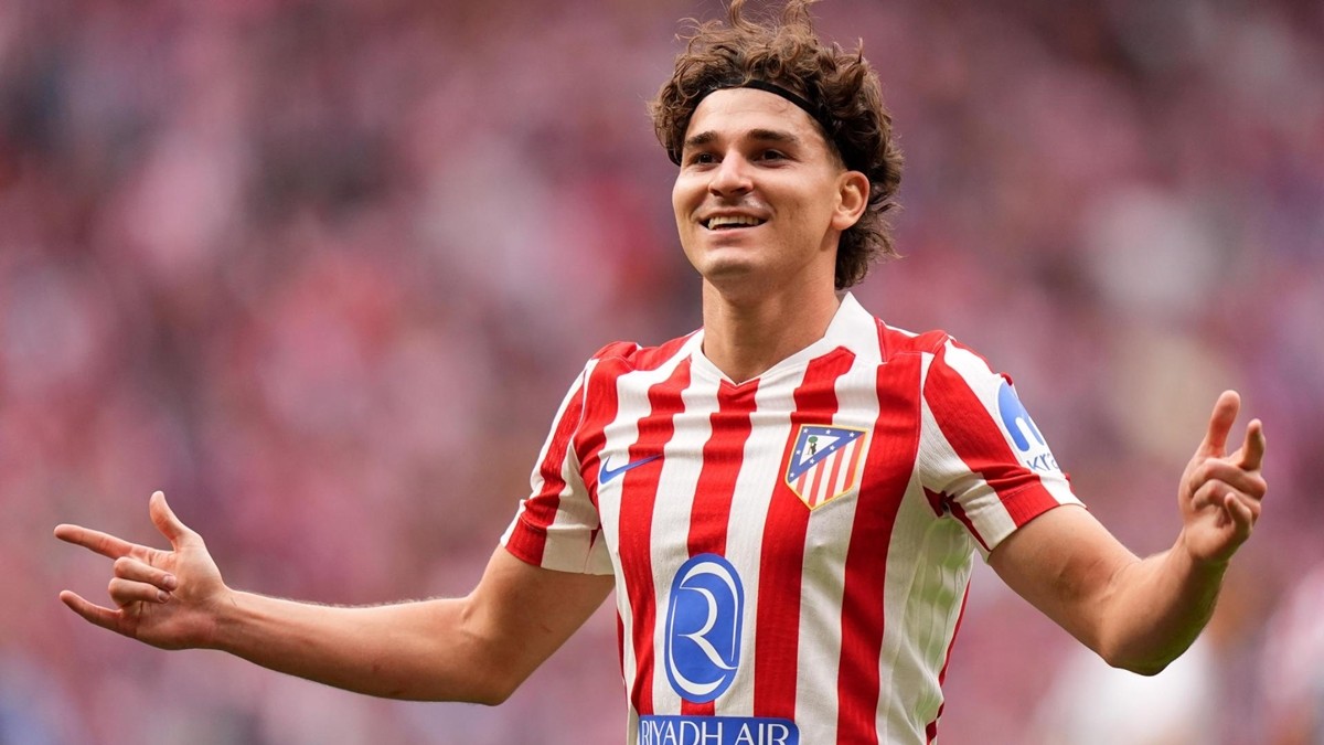 Tương lai của Julian Alvarez đang là dấu hỏi lớn.