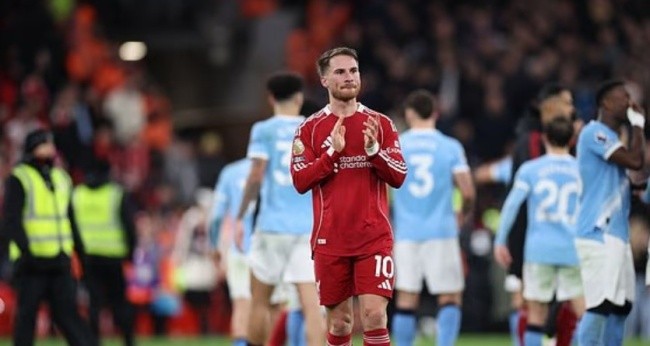 Liverpool tụt lại phía sau các đối thủ ở cuộc đua top 4.