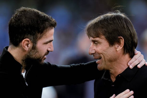 Cesc Fabregas và Antonio Conte từng có thời gian làm việc cùng nhau ở Chelsea.