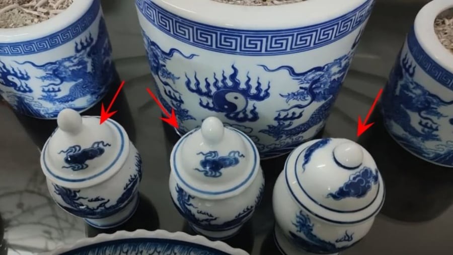 Hũ gạo, muối, nước trên bàn thờ có ý nghĩa riêng và cần đặt ở vị trí thích hợp.