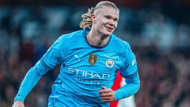 Haaland vừa phá dớp tại Anfield.