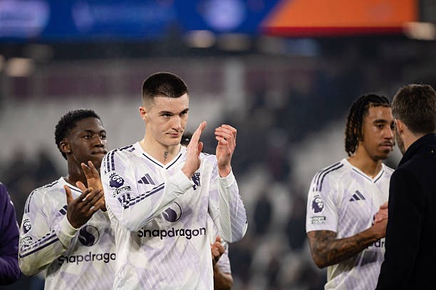 Sesko níu giữ lại một điểm cho Man Utd. 