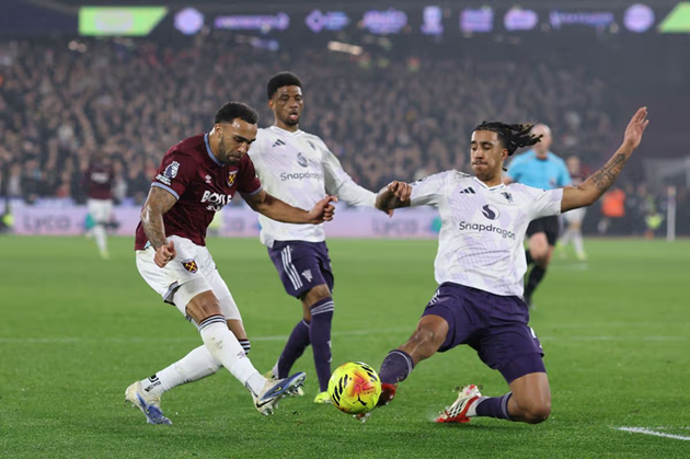 Yoro có màn thể hiện ấn tượng trước West Ham sau khi vào sân.