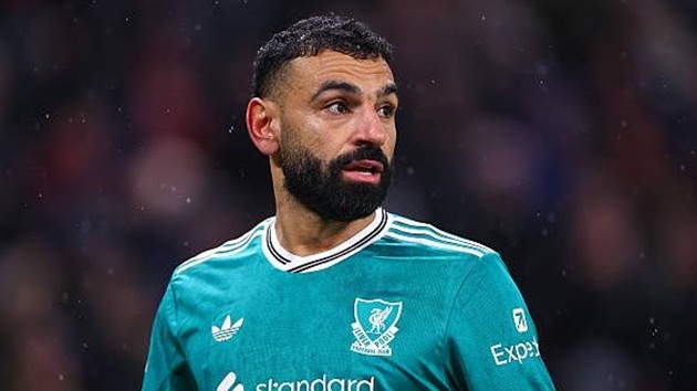 Mohamed Salah - 7.7 Rất, rất im lặng, ngoại trừ một vài cơ hội bị bỏ lỡ đáng lẽ phải vào lưới. Lại một lần nữa. Bạn bắt đầu tự hỏi liệu Liverpool có tốt hơn nếu không có anh ấy lúc này hay không.