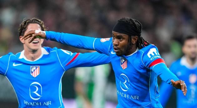 Lookman đang bay cao tại Atletico.