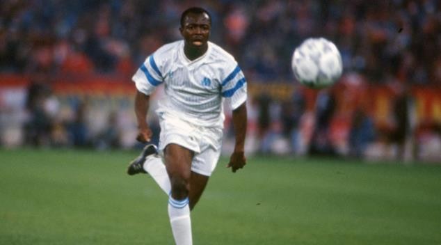 Huyền thoại Abedi Pele của Ghana.