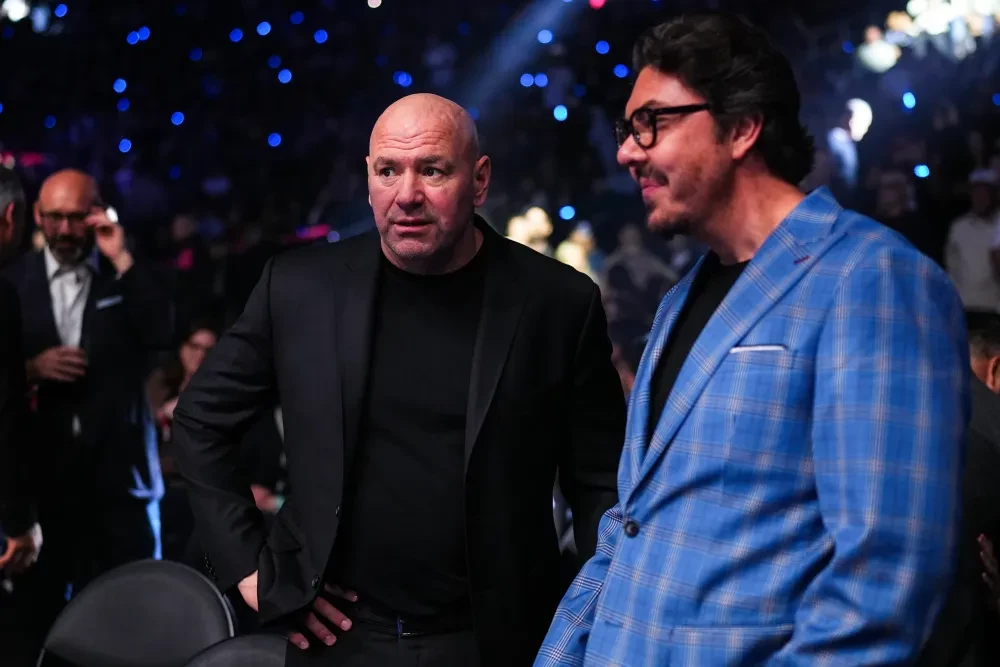 Giám đốc Kinh doanh UFC Hunter Campbell và CEO Dana White tại sự kiện UFC 324
