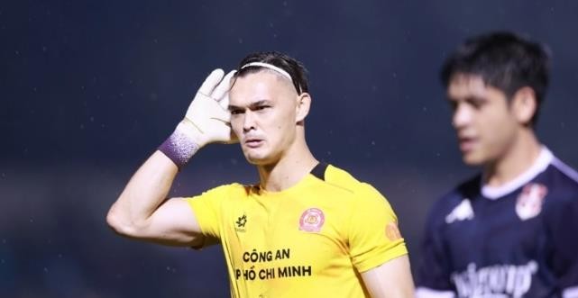 Patrik Lê Giang là thủ môn chất lượng.