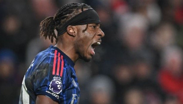 Arsenal gây thất vọng trước Brentford.