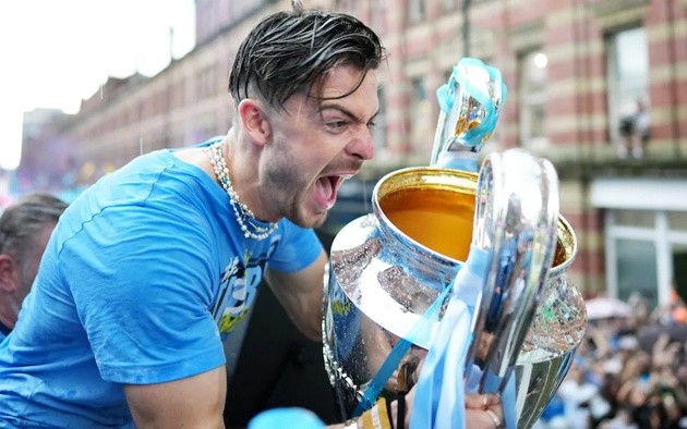 Grealish phải thay đổi để hòa nhập với Man City.