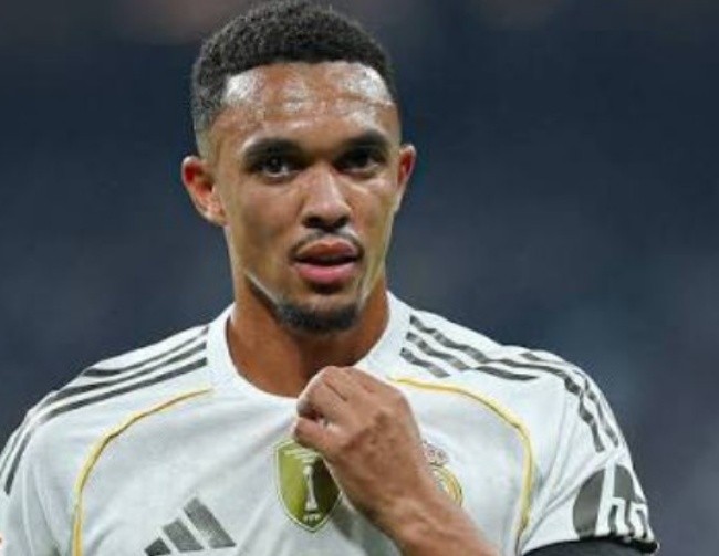 Trent Alexander-Arnold gây ấn tượng mạnh.