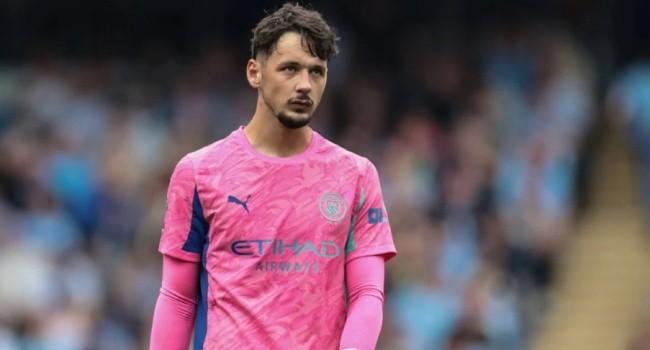 James Trafford lọt tầm ngắm Aston Villa.