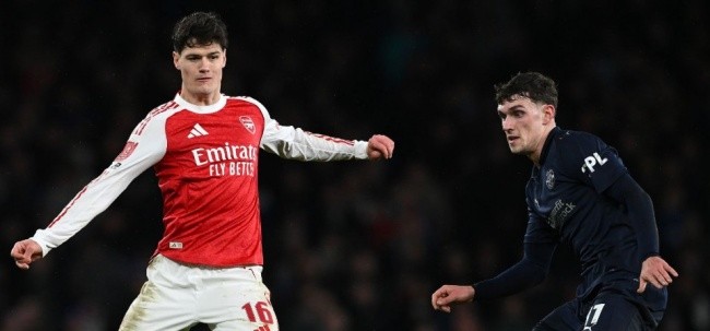  Christian Norgaard - 7 điểm. Điểm sáng lớn nhất của tiền vệ người Đan Mạch là đường chuyền dài vượt tuyến đẳng cấp kiến tạo cho Gabriel Jesus lập công. Tuy nhiên, anh cũng suýt trở thành tội đồ khi chuyền bóng hỏng vào chân Joe Taylor của Wigan, may mắn là sai lầm này không dẫn đến bàn thua.