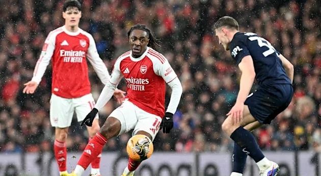 Eze nổi bật dù không ghi bàn cho Pháo thủ.