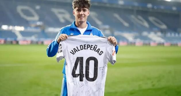 Victor Valdepenas được Arsenal săn đón.