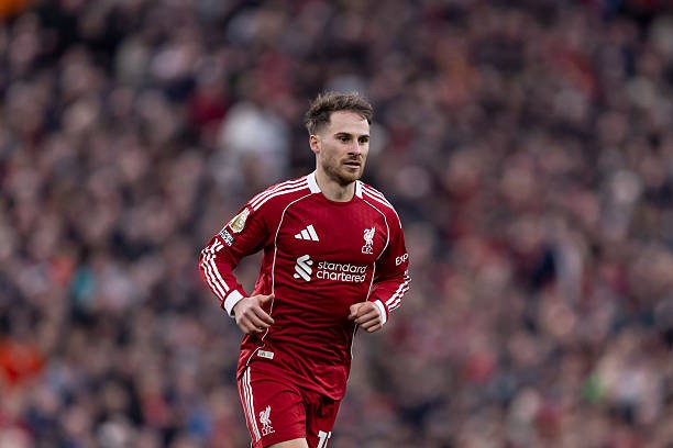 Manchester United nhắm chiêu mộ Alexis Mac Allister từ Liverpool. 