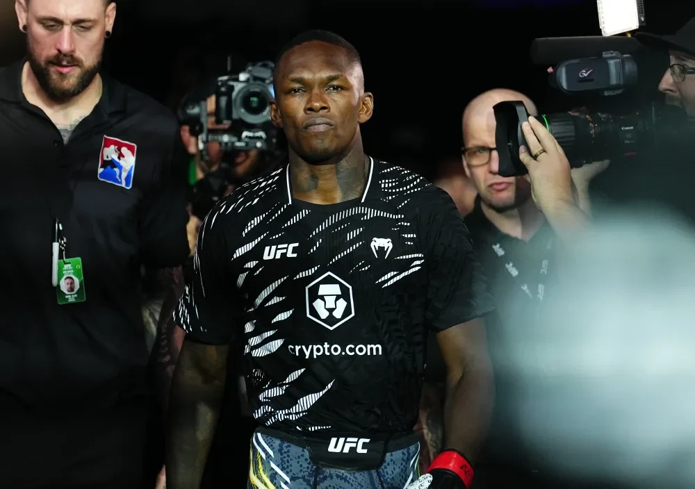 Israel Adesanya tại một sự kiện của UFC