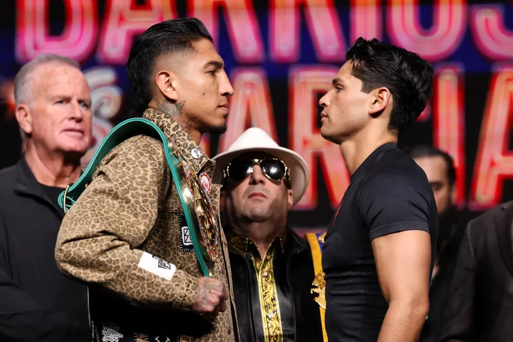 Ryan Garcia và Mario Barrios trong một buổi họp báo