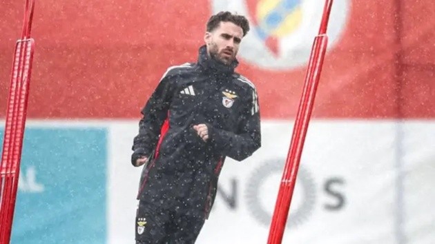 Silva trở lại Benfica để làm việc với Mourinho.