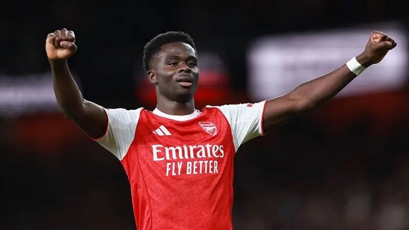 Bukayo Saka được cho đã đặt bút ký vào bản hợp đồng gia hạn với Arsenal.