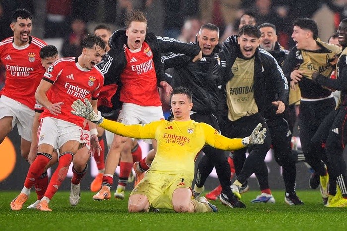 Trubin đã đưa Benfica vào vòng play-off C1.