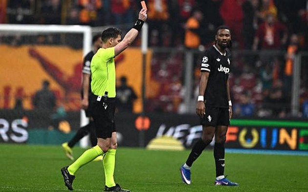 Juventus đang đối mặt với nhiều khó khăn.