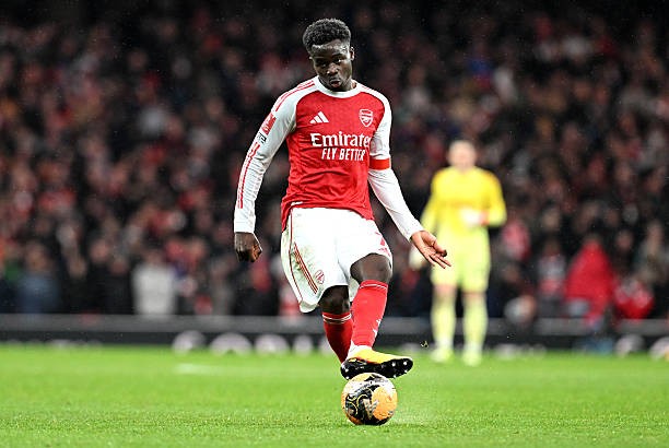 Bukayo Saka không có phong độ ổn định mùa này.