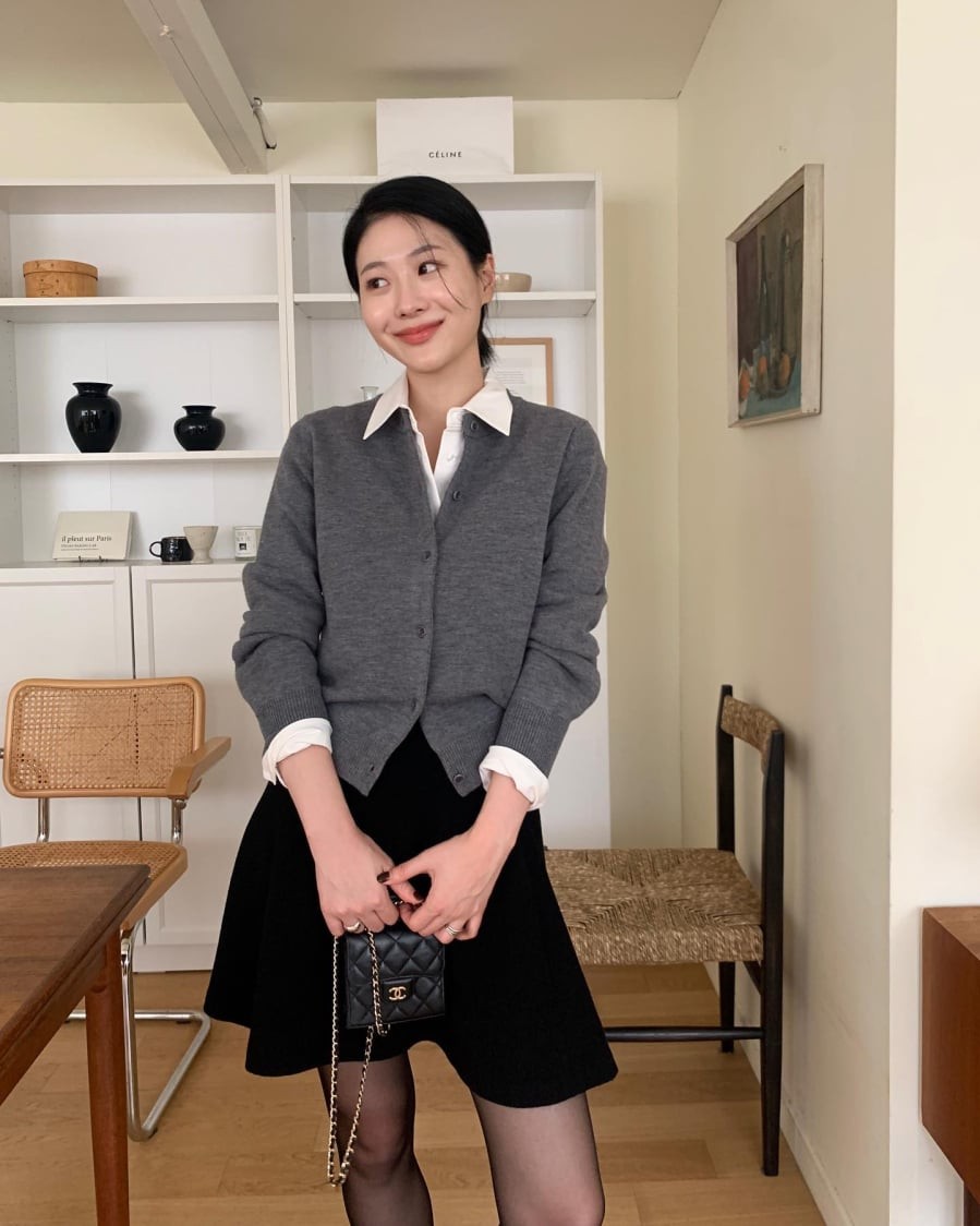 So với áo len dày của mùa đông, áo len mỏng mang lại cảm giác nhẹ nhàng, mềm mại và dễ ứng dụng hơn trong nhiều hoàn cảnh khác nhau.