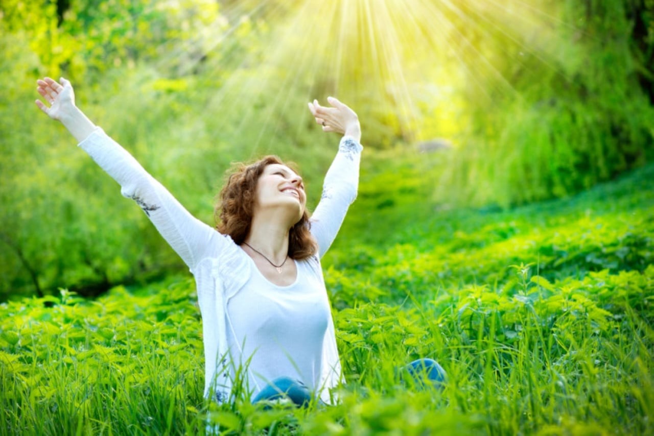 Thật ra không cần quá nhiều thứ, chỉ cần sống khỏe mạnh, yêu thương chân thành, cũng xem như là một loại giàu có. (Ảnh minh họa)