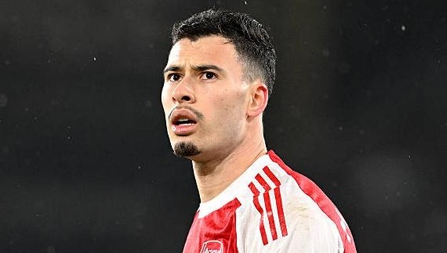 Gabriel Martinelli (6.4): Tiền đạo người Brazil có một ngày thi đấu dưới sức. Anh gặp rất nhiều khó khăn và thường xuyên thất thế trong các cuộc đối đầu tay đôi với Mosquera ở hành lang cánh trái.