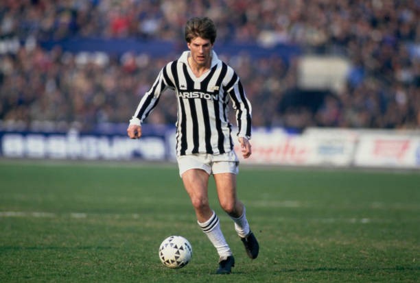 Michael Laudrup được xem là cầu thủ vĩ đại nhất lịch sử Đan Mạch.