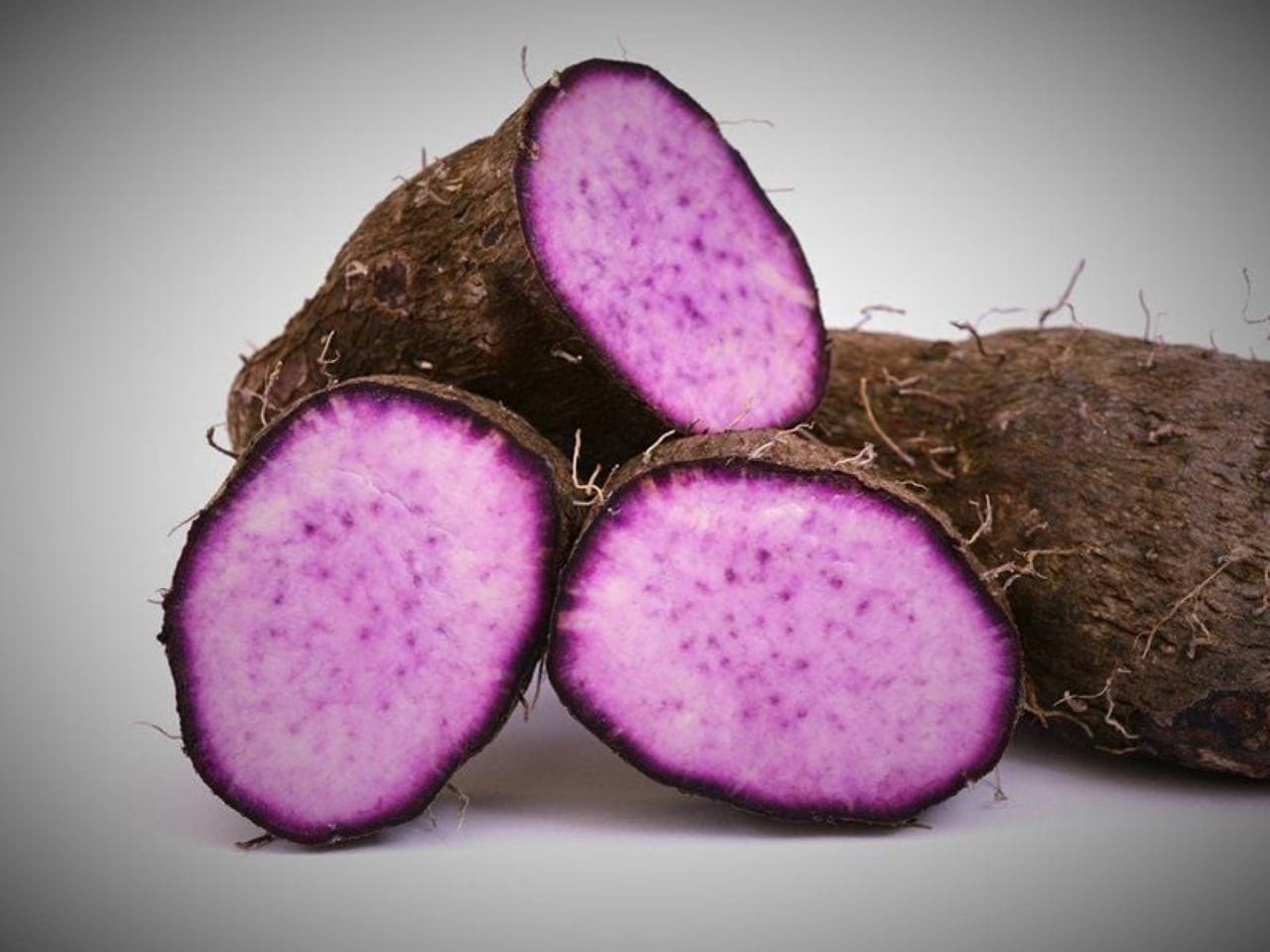 Khi ăn khoai mỡ vào mùa đông, đặc biệt là được hấp và phơi nắng nhiều lần, giúp tăng gấp ba lần tác dụng bổ tỳ và bổ khí.