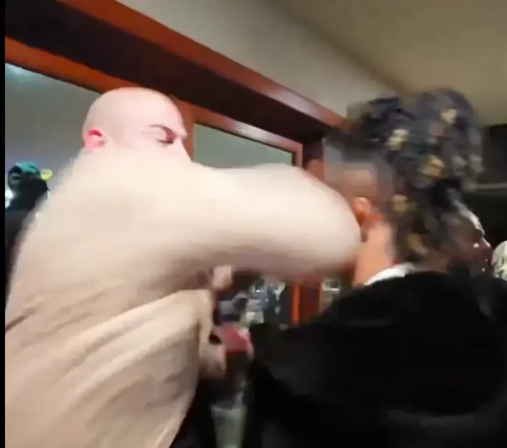 Deen the Great đối đầu Tiki Ghosn tại bữa tiệc