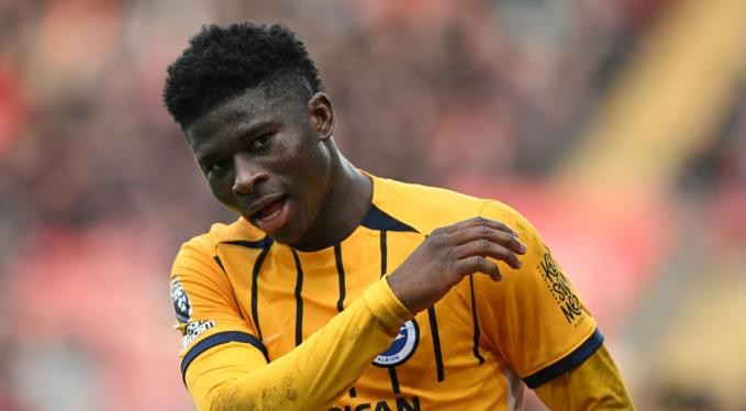 Baleba bị ảnh hưởng vì những tin đồn chuyển nhượng. 