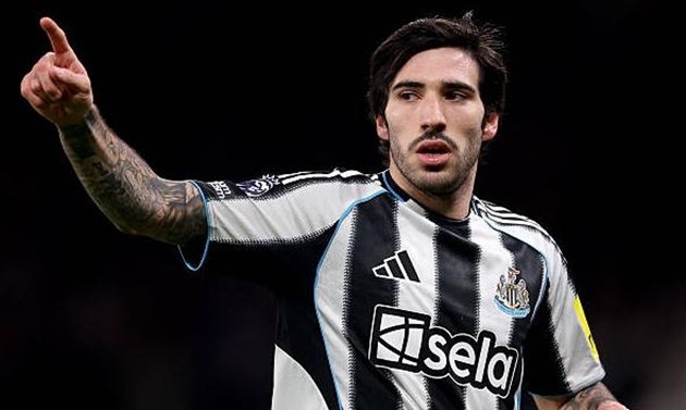 Sandro Tonali là một trong những mục tiêu của Manchester United.