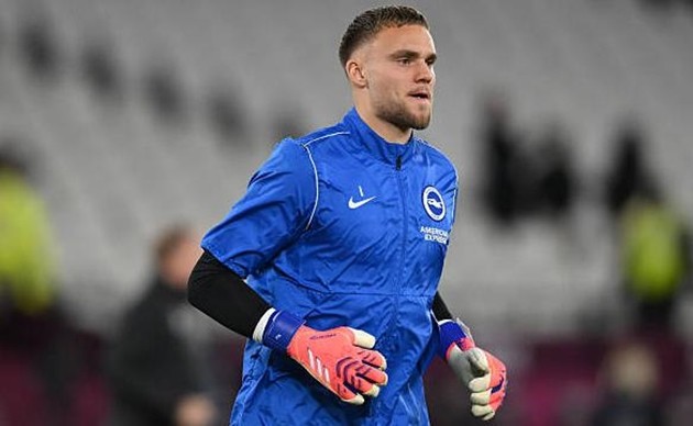 Bart Verbruggen nằm trong tầm ngắm của Chelsea.