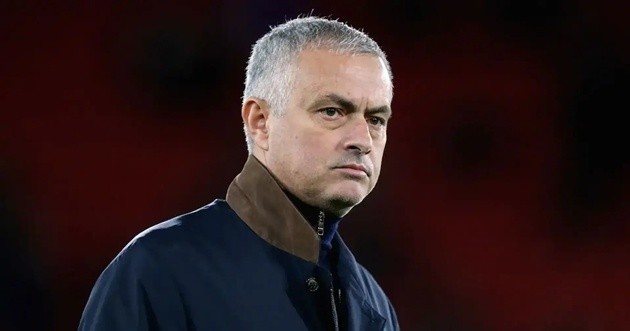 Mourinho cần Benfica tập trung vào giải VĐQG.