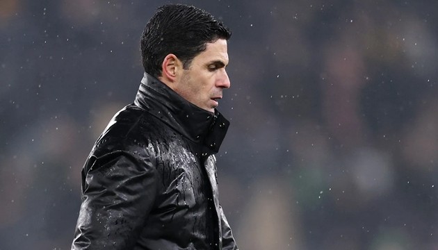 Mikel Arteta đang đối mặt với nhiều áp lực.