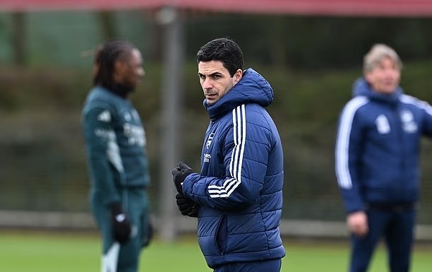 Arsenal đang đối mặt với thử thách rất lớn.