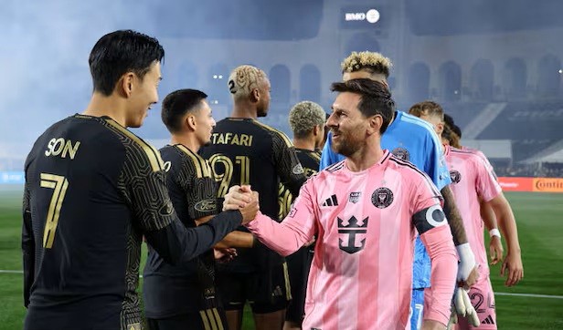 Son Heung-min và Lionel Messi là 2 ngôi sao được chú ý nhất trên sân.
