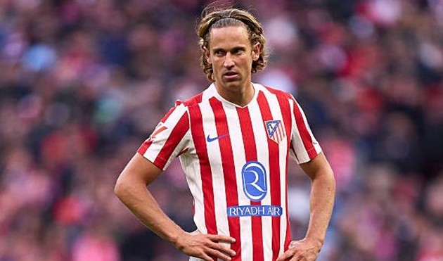 Marcos Llrente có thể là giải pháp ngắn hạn cho Manchester United.