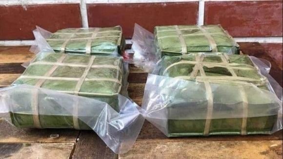 Tốt nhất nên trữ bánh trong ngăn đông vì ở nhiệt độ thấp, vi sinh vật hầu như không thể phát triển, giúp giữ nguyên chất lượng bánh. 