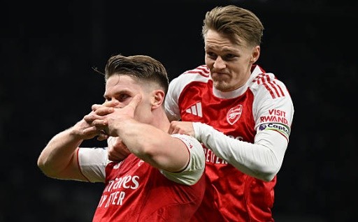 Gyokeres góp công lớn giúp Arsenal hủy diệt Tottenham ngay trên sân khách.