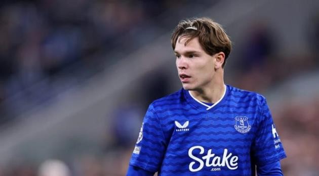 Tyler Dibling từng được hét giá 100 triệu bảng.