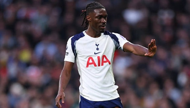 Nỗ lực của Bissouma xứng đáng được ghi nhận.