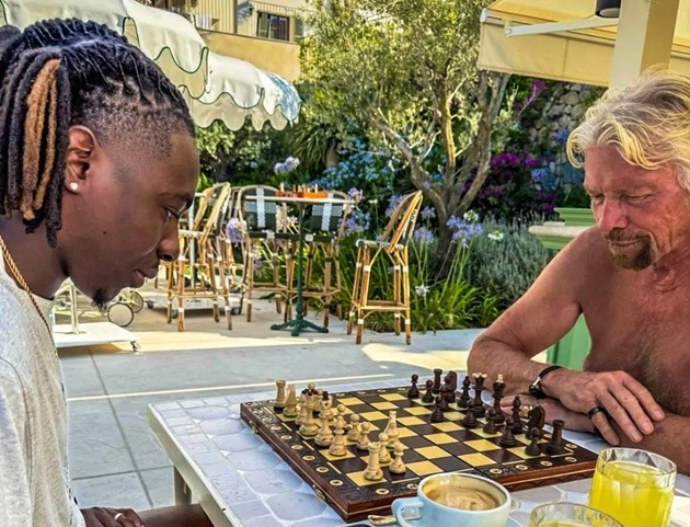 Ngôi sao Arsenal thích chơi cờ vua.